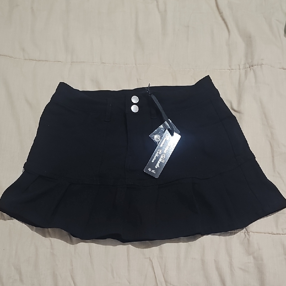 Elegant Black Women's Skirt